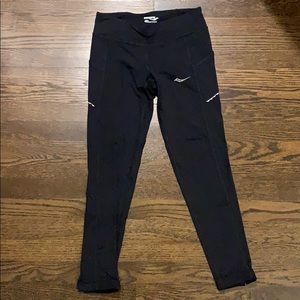Saucony Zippered Ankle Workout Pants